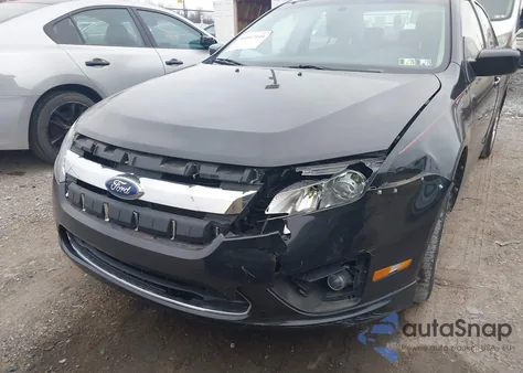 2010 Ford Fusion Se z USA, uszkodzony, nr VIN 3FAHP0HA2AR326983